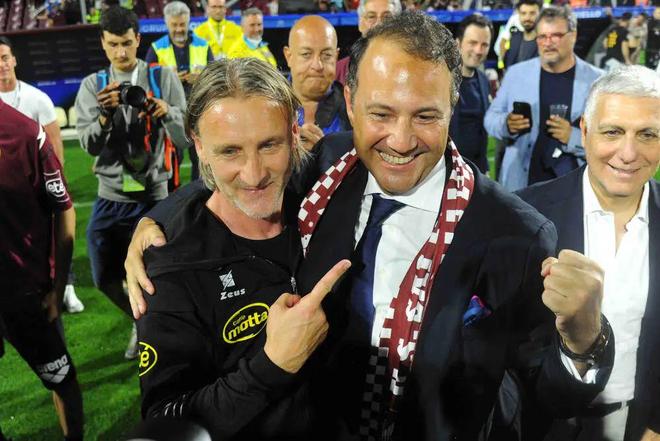 巴克利抨击 巴克利抨击